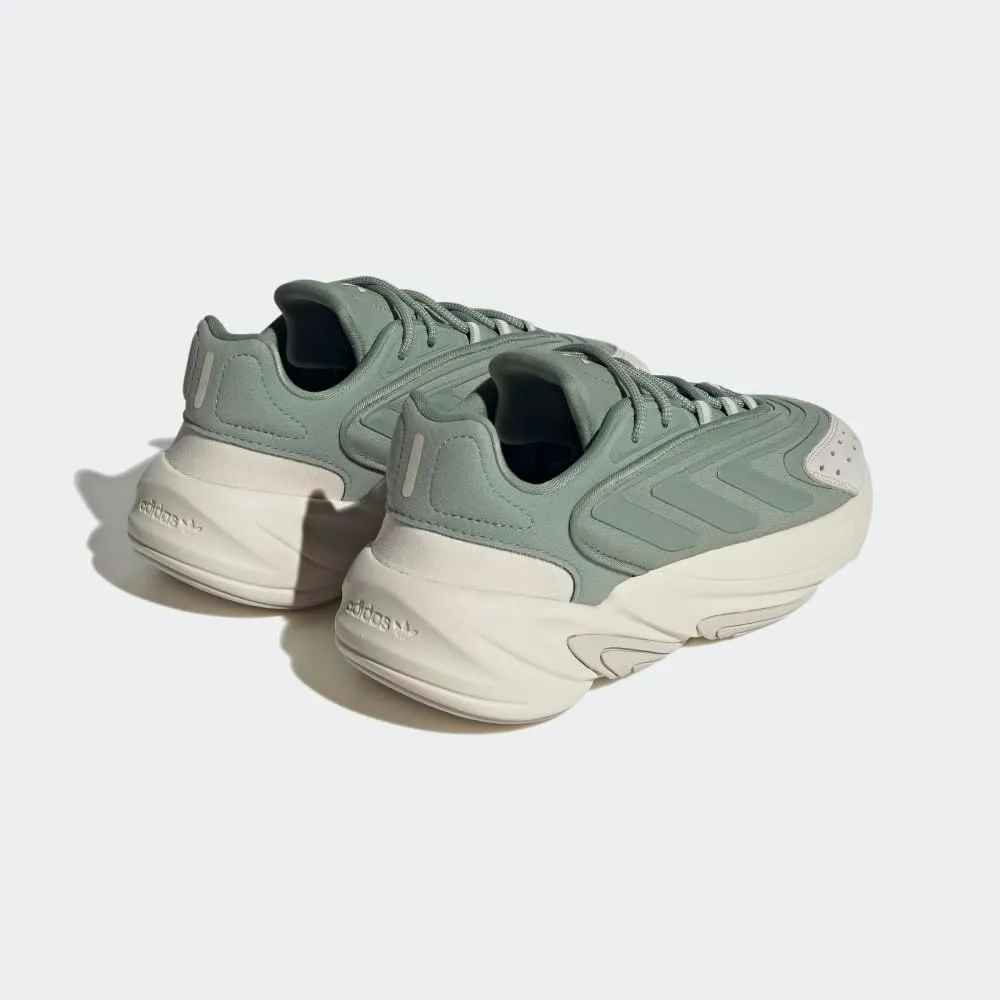adidas Originals Women's Ozelia Sneaker