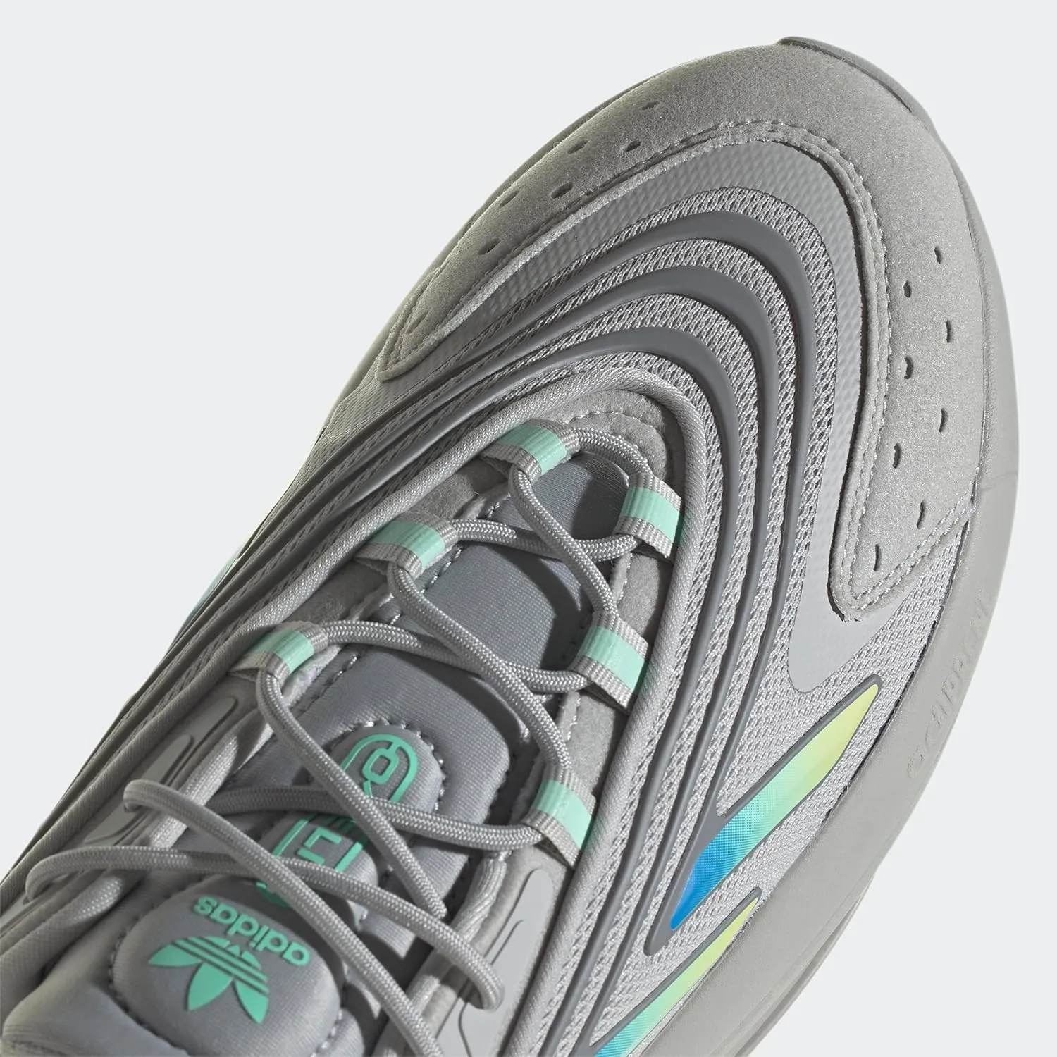 adidas Originals Women's Ozelia Sneaker