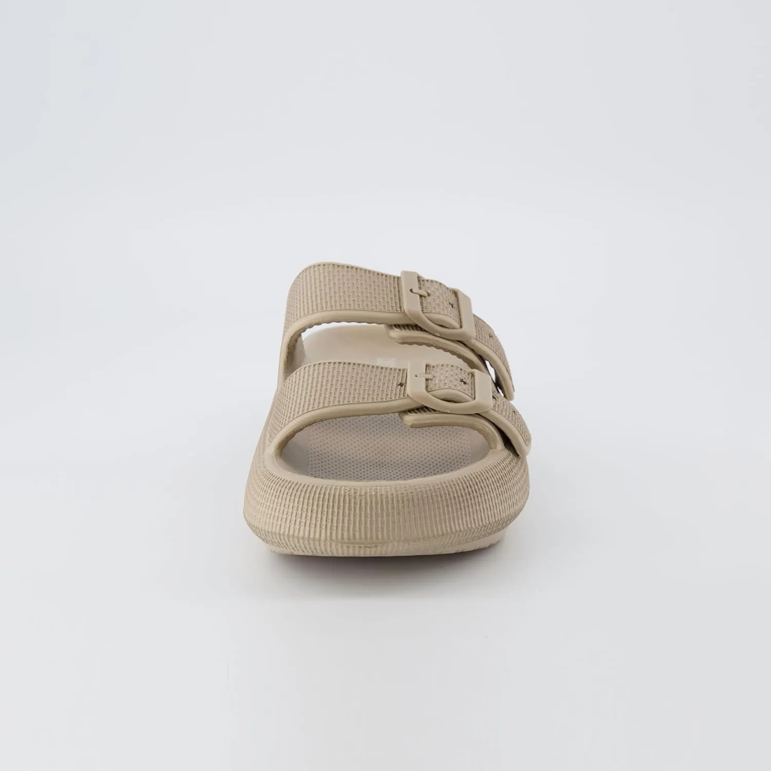 CUSHIONAIRE Women's Fame recovery cloud slide with  Comfort