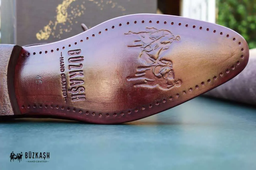 Esperia -Derby in Mahogany