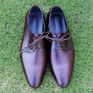 Esperia -Derby in Mahogany