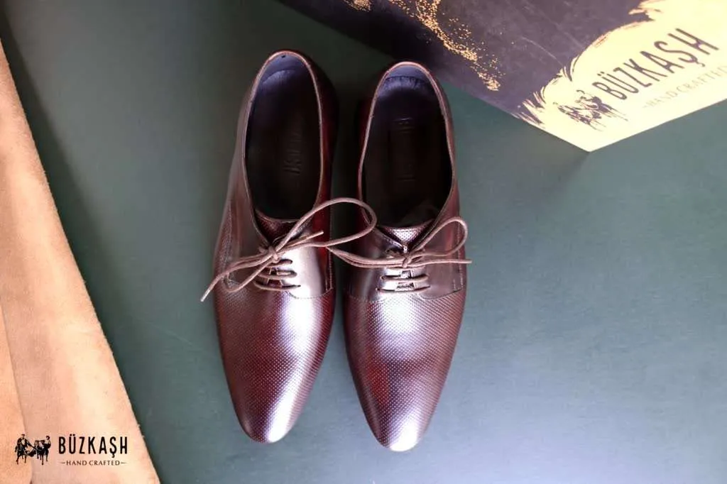 Esperia -Derby in Mahogany