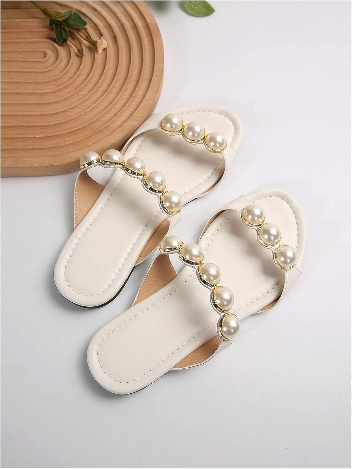 GORGLITTER Women's Pearls Flat Sandals Wedding Open Toe Beach Slide Sandals Dressy Vacation Shoes 2025