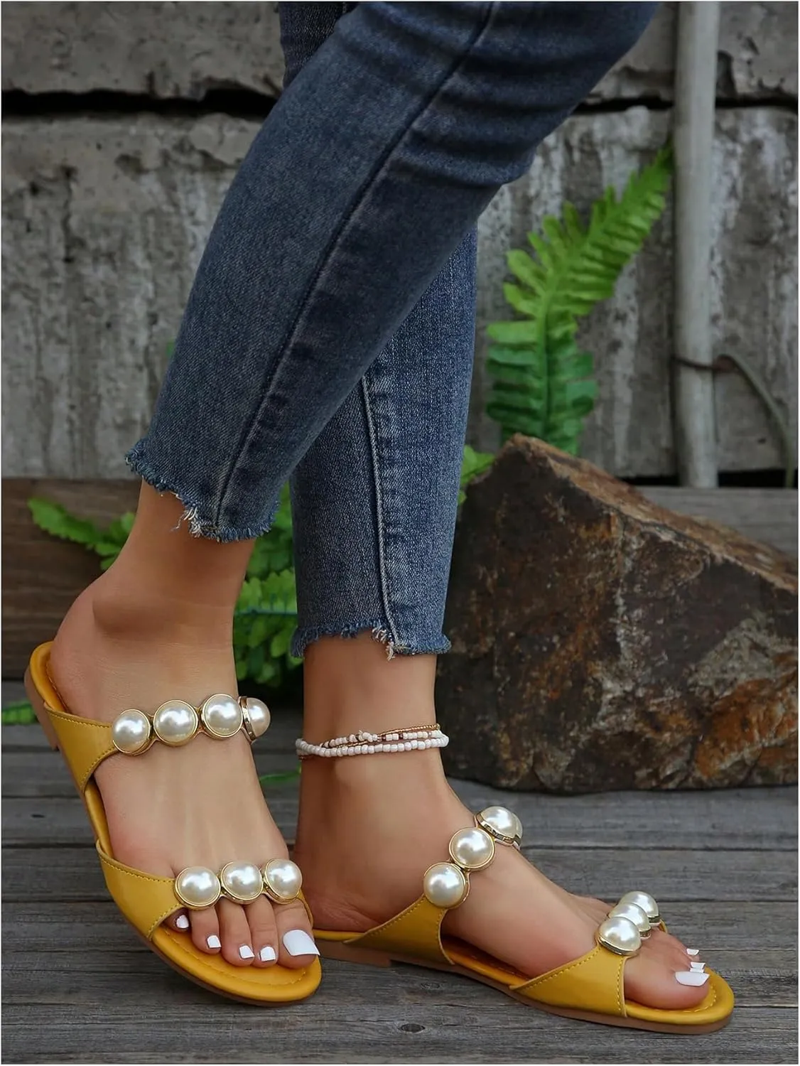 GORGLITTER Women's Pearls Flat Sandals Wedding Open Toe Beach Slide Sandals Dressy Vacation Shoes 2025