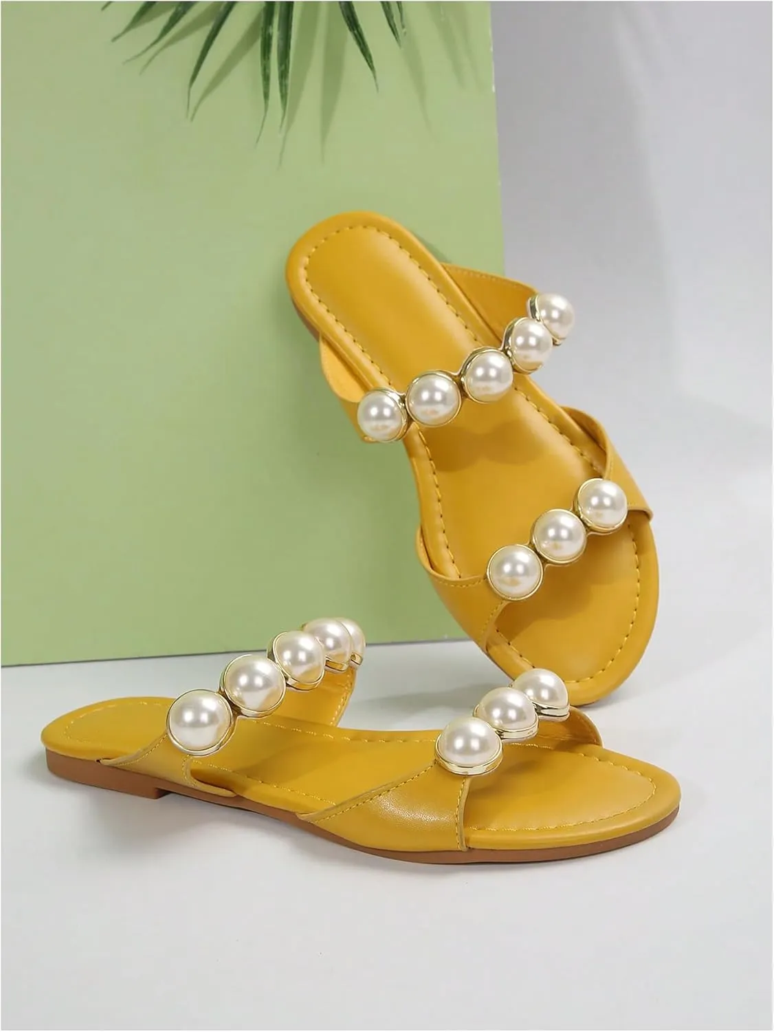GORGLITTER Women's Pearls Flat Sandals Wedding Open Toe Beach Slide Sandals Dressy Vacation Shoes 2025