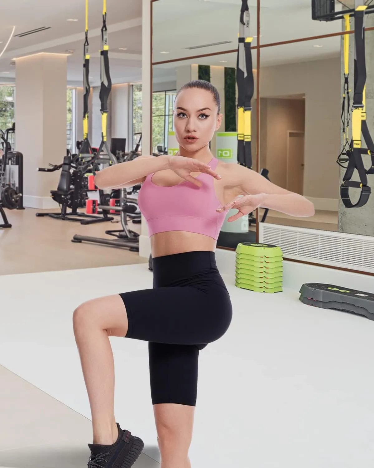 Grace Form Strappy Sports Bra for Women Padded Push Up Sports Bra Athletic Running Sports Bra Workout Bra Yoga Bra