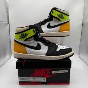 Jordan 1 Retro High OG Volt *pre-owned* (SIZE 10.5)