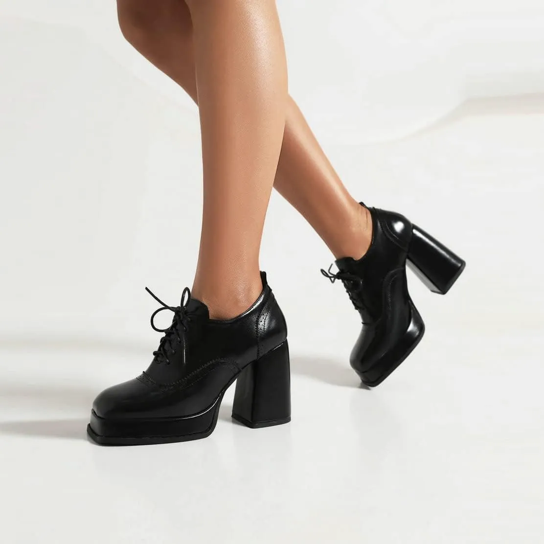 KISSASA Vintage Platform Chunky Oxford Shoes Wingtip Lace Up Heeled Brogues