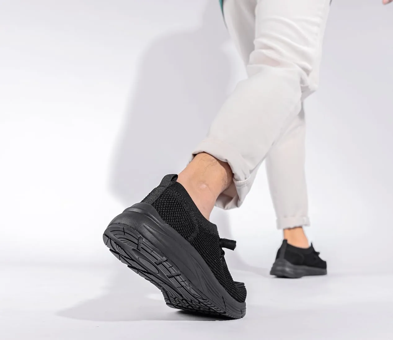 LARNMERN Non Slip Shoes Work Slip On Food Service Slip Resistant Shoe Kitchen Chef Loafers Boat Canvas Casual Walking Black