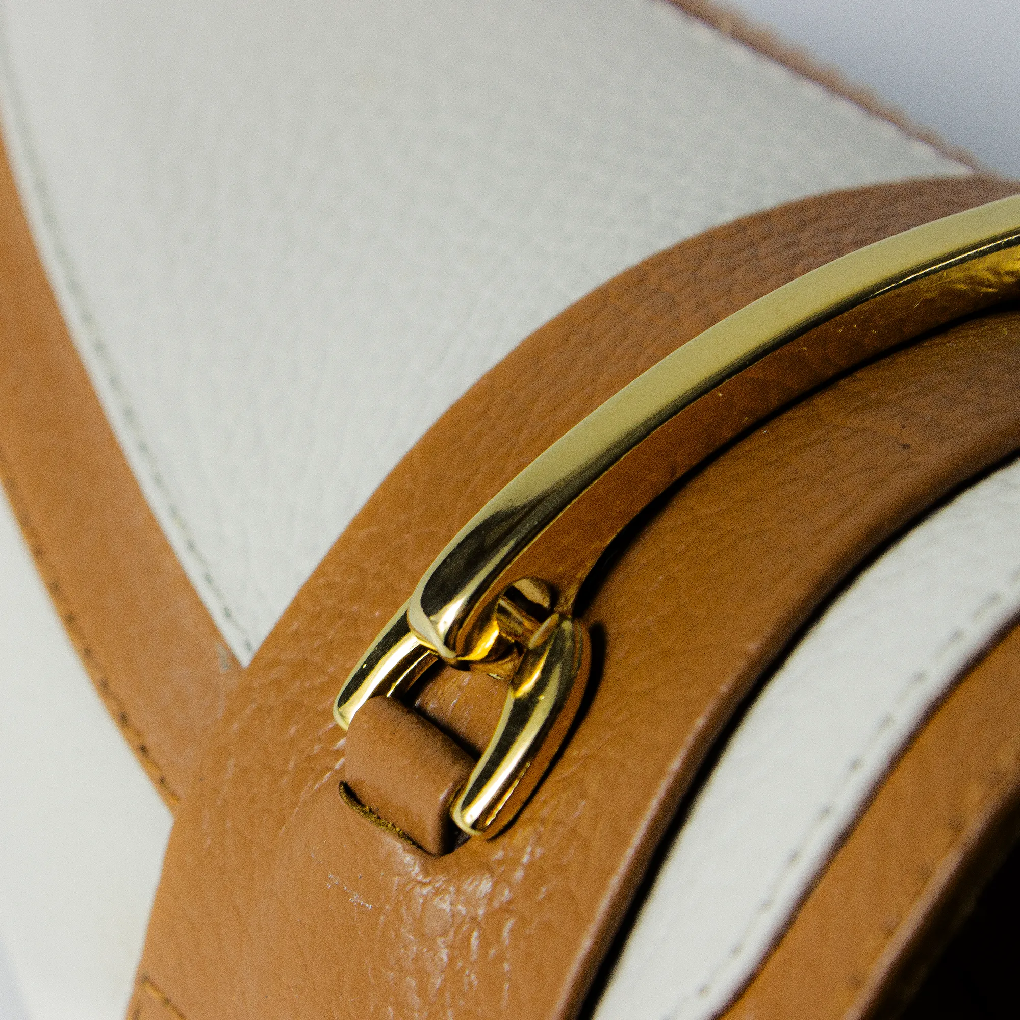 LIORA LEATHER LOAFER