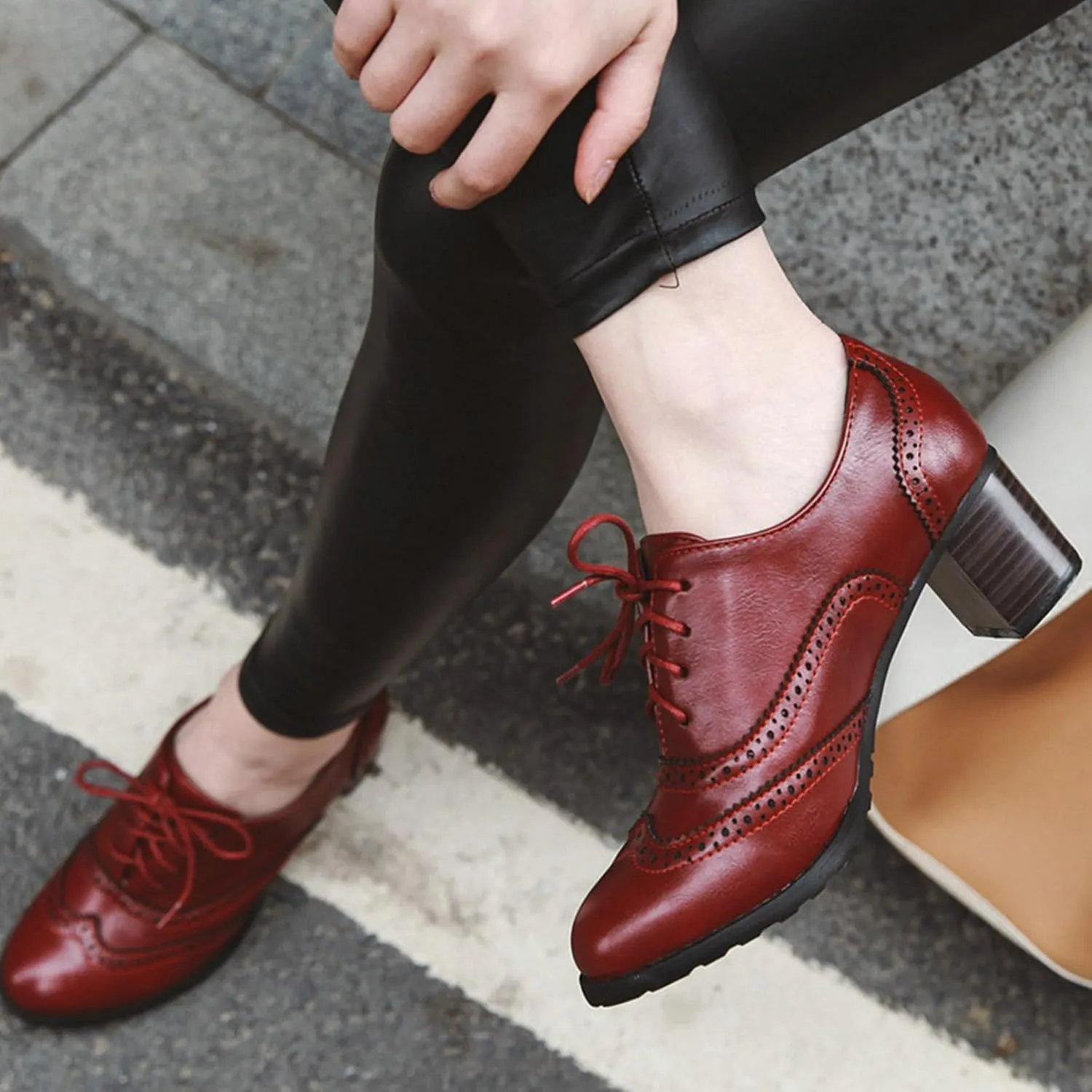 LUXMAX Womens Plaid Lace Up Wingtip Oxfords Brogues Shoes Stacked Block Heel Pumps