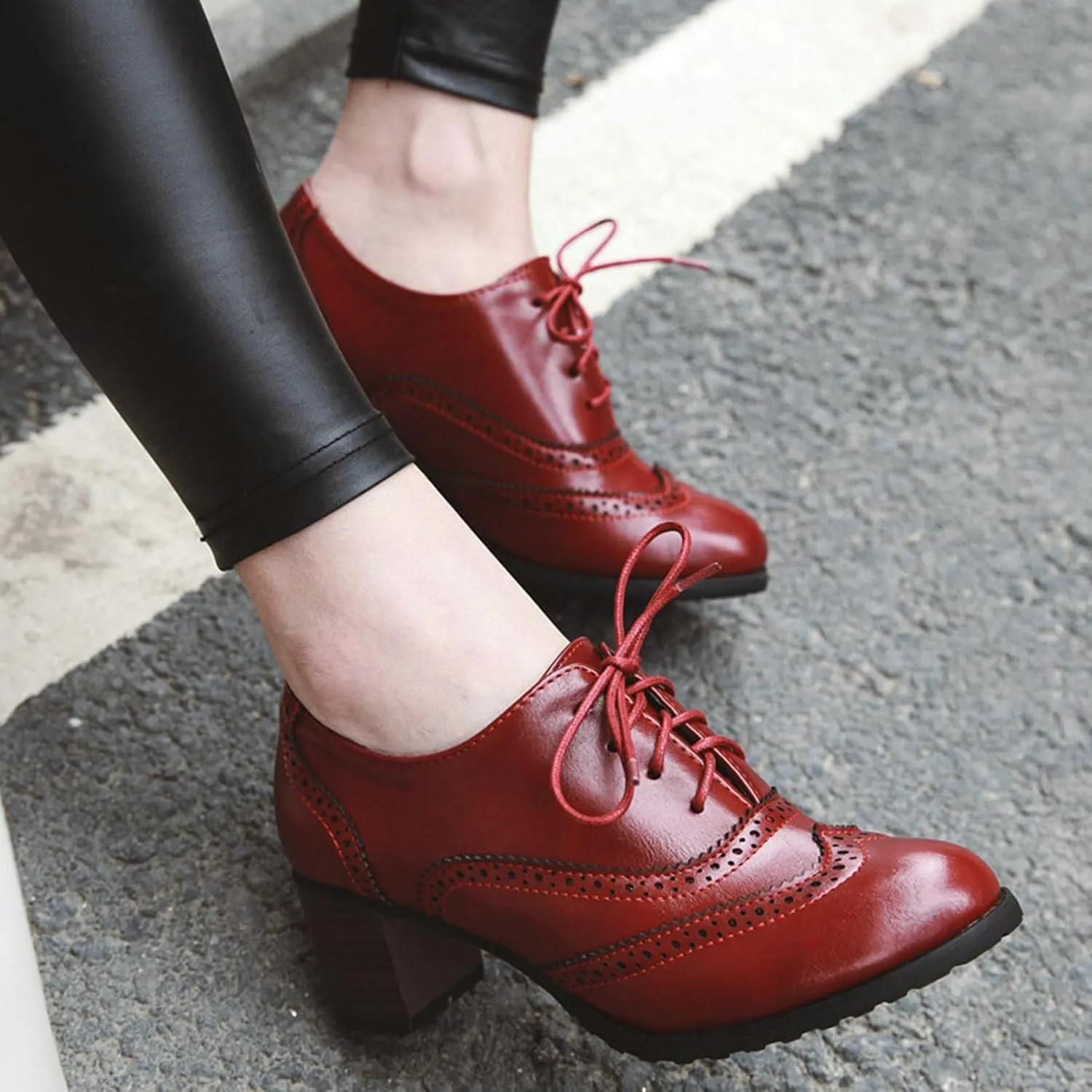 LUXMAX Womens Plaid Lace Up Wingtip Oxfords Brogues Shoes Stacked Block Heel Pumps