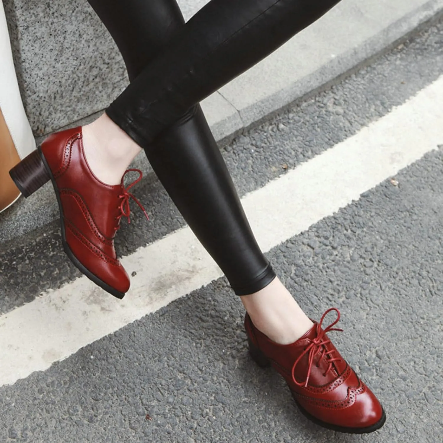 LUXMAX Womens Plaid Lace Up Wingtip Oxfords Brogues Shoes Stacked Block Heel Pumps