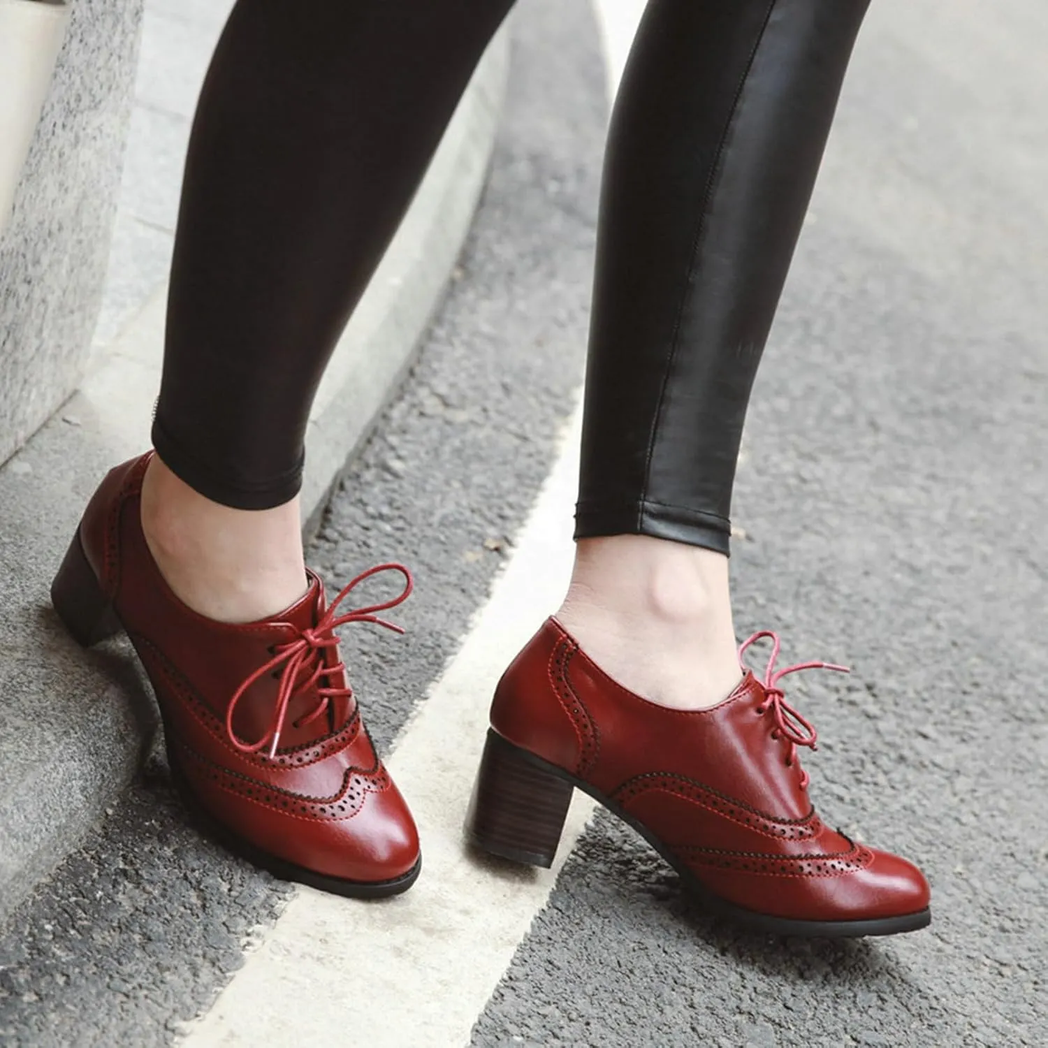 LUXMAX Womens Plaid Lace Up Wingtip Oxfords Brogues Shoes Stacked Block Heel Pumps
