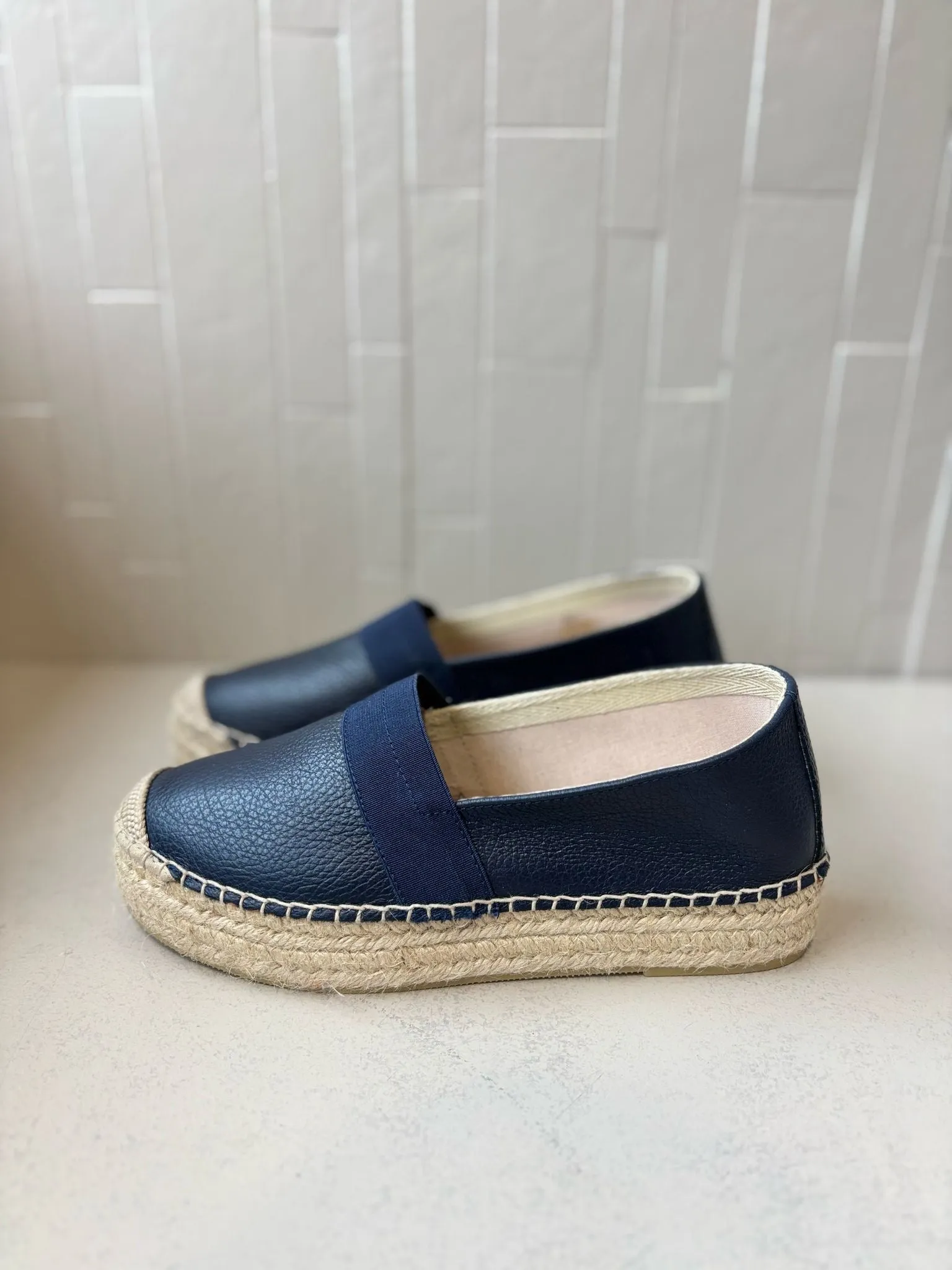 Mars Ocean Shoe