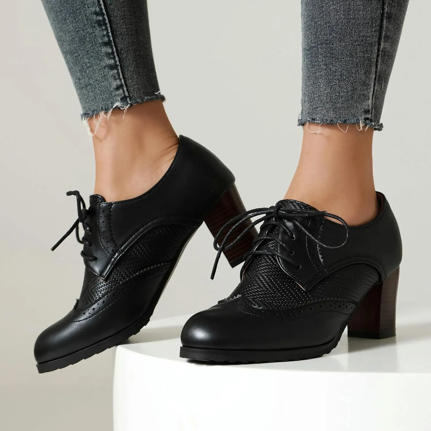 Meefit Women Lace Up Oxford Shoes Perforated Wingtip Shoes Chunky Heel Brogue Shoes,Round Toe Saddle Oxford Shoes