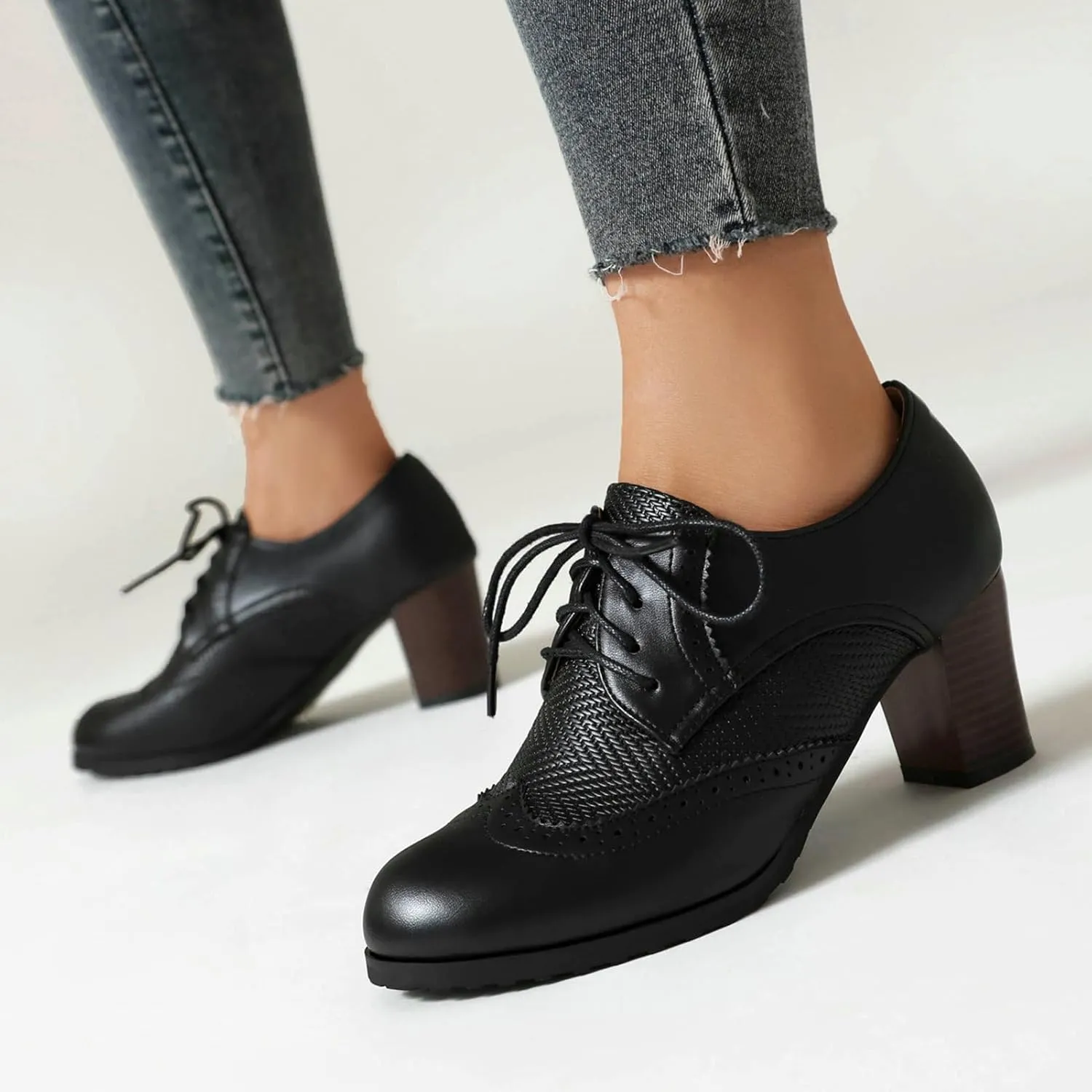 Meefit Women Lace Up Oxford Shoes Perforated Wingtip Shoes Chunky Heel Brogue Shoes,Round Toe Saddle Oxford Shoes