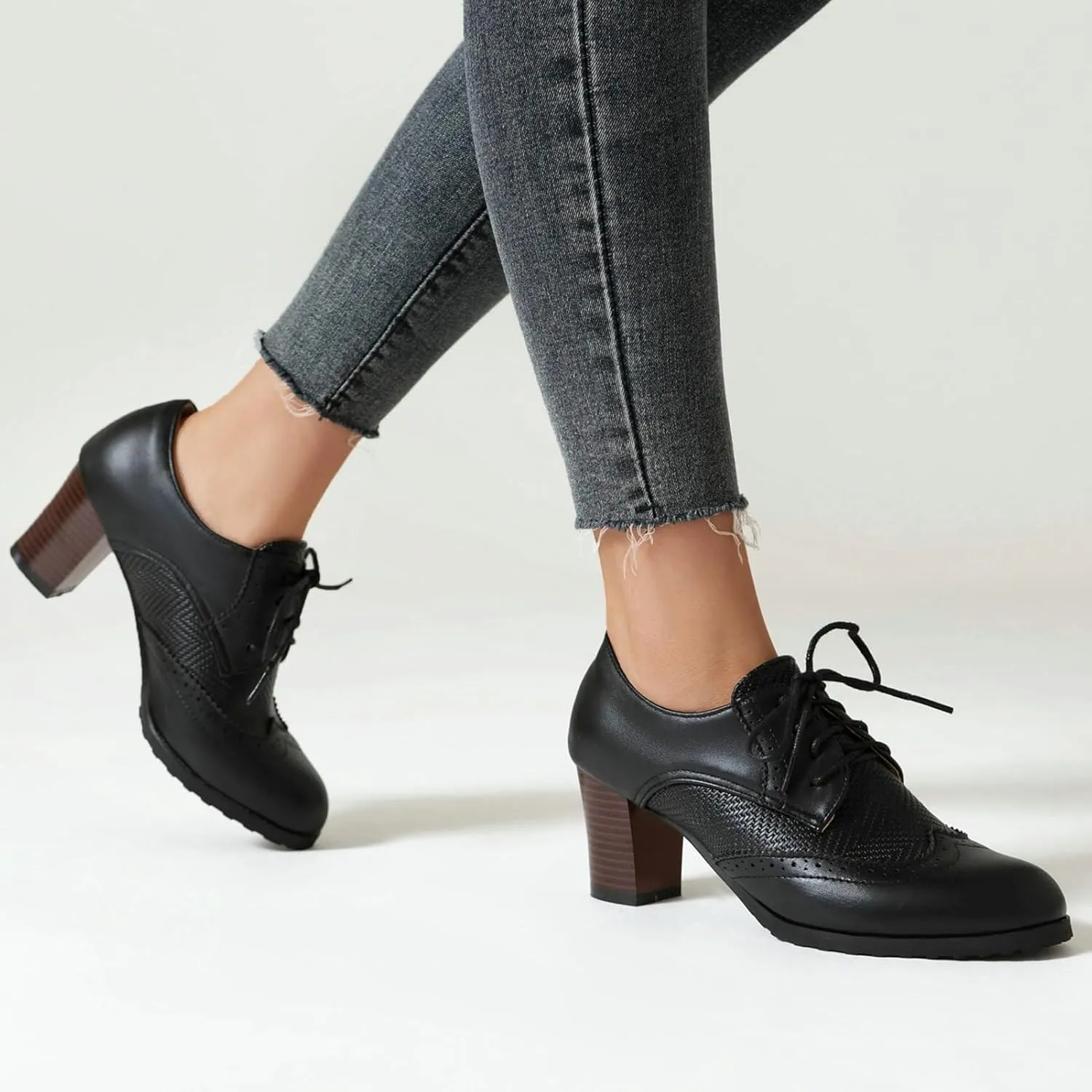 Meefit Women Lace Up Oxford Shoes Perforated Wingtip Shoes Chunky Heel Brogue Shoes,Round Toe Saddle Oxford Shoes
