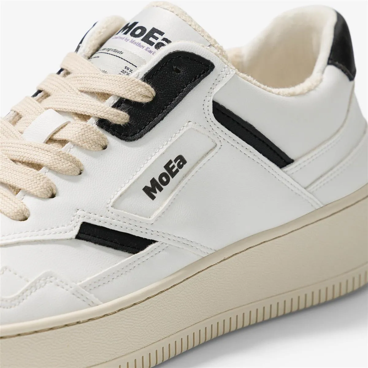 MOEA Gen1 white & black