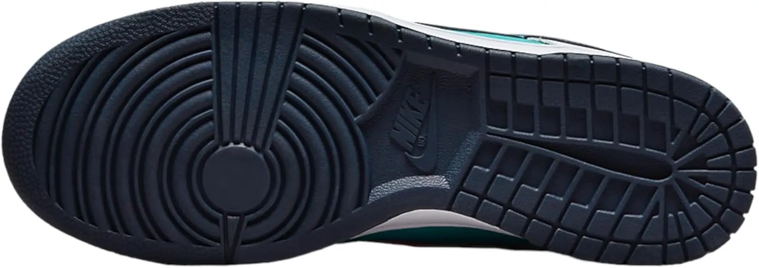 Nike Men's Retro Sneaker