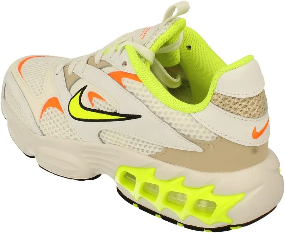 NIKE Women's Sneaker