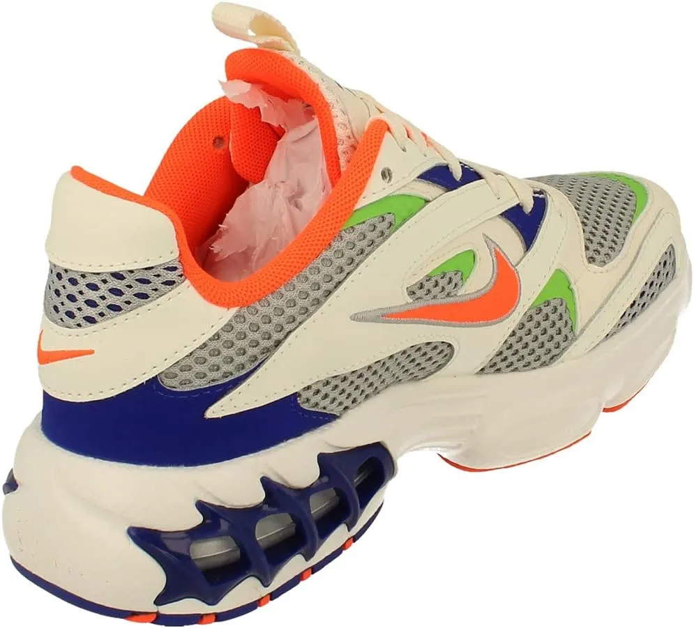 NIKE Women's Sneaker
