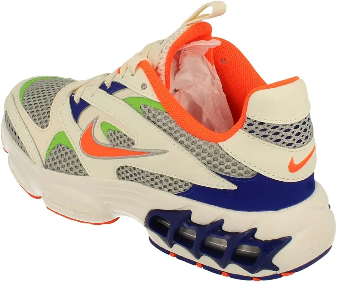 NIKE Women's Sneaker