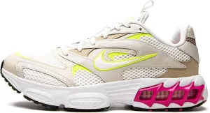 NIKE Women's Sneaker
