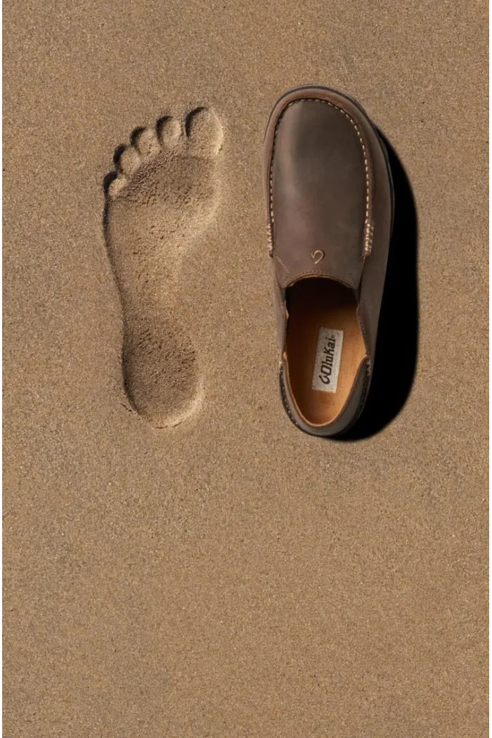 Olukai Moloa Slip on Shoe in Dark Wood Dk Java