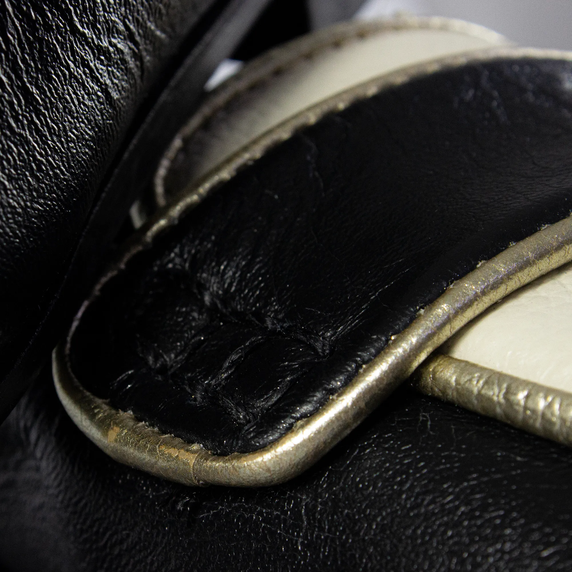 "LUCIA" LEATHER LOAFER