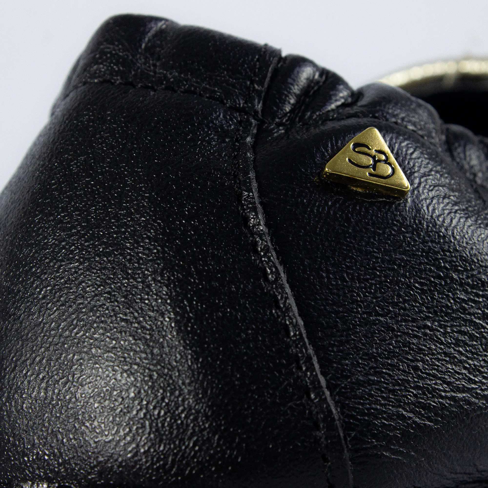 "LUCIA" LEATHER LOAFER