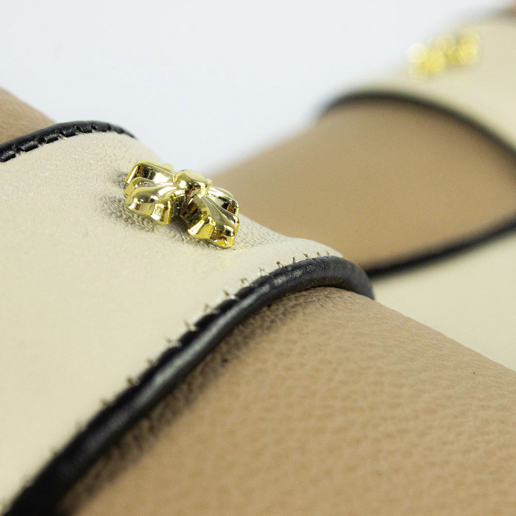 "LUCIA" LEATHER LOAFER