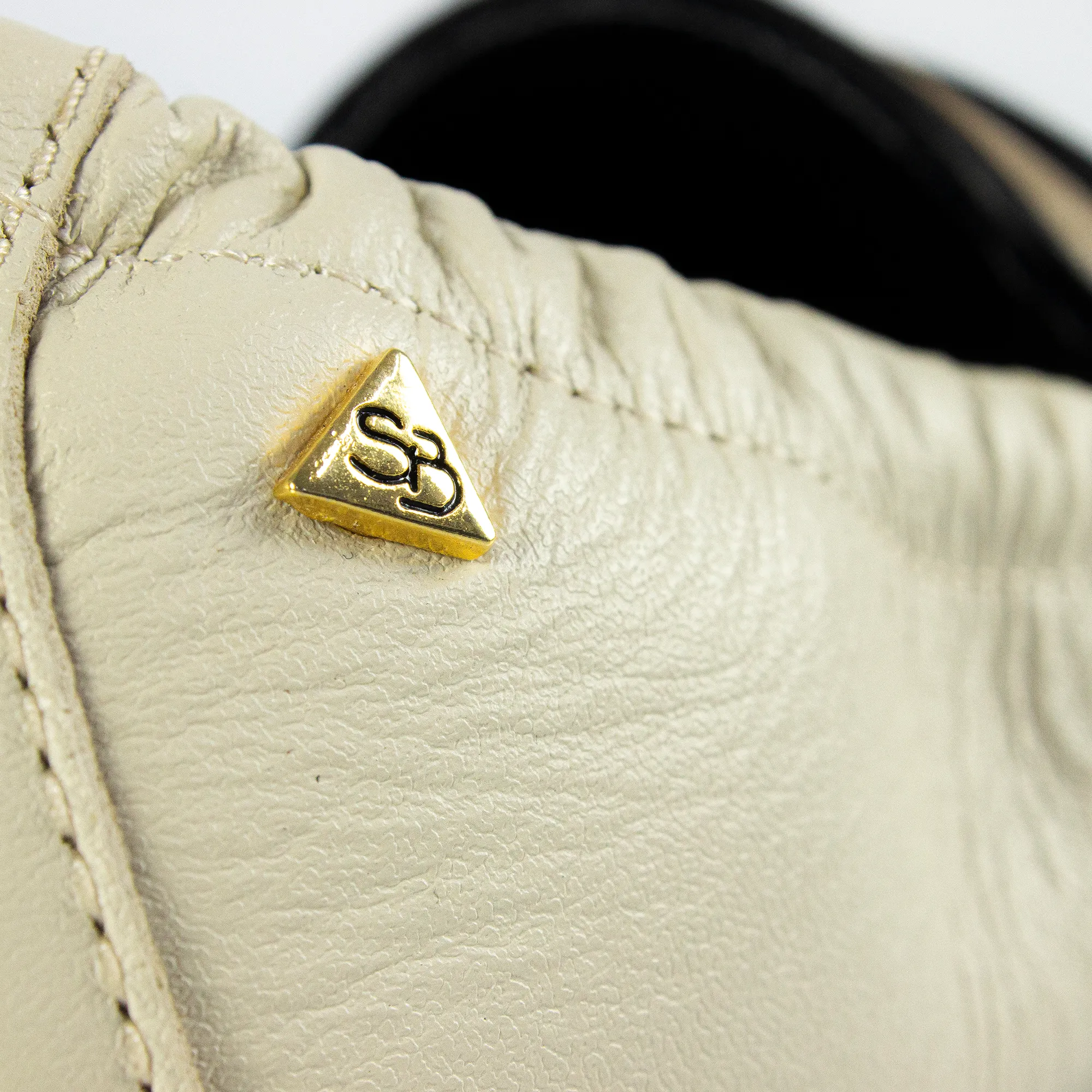 "LUCIA" LEATHER LOAFER