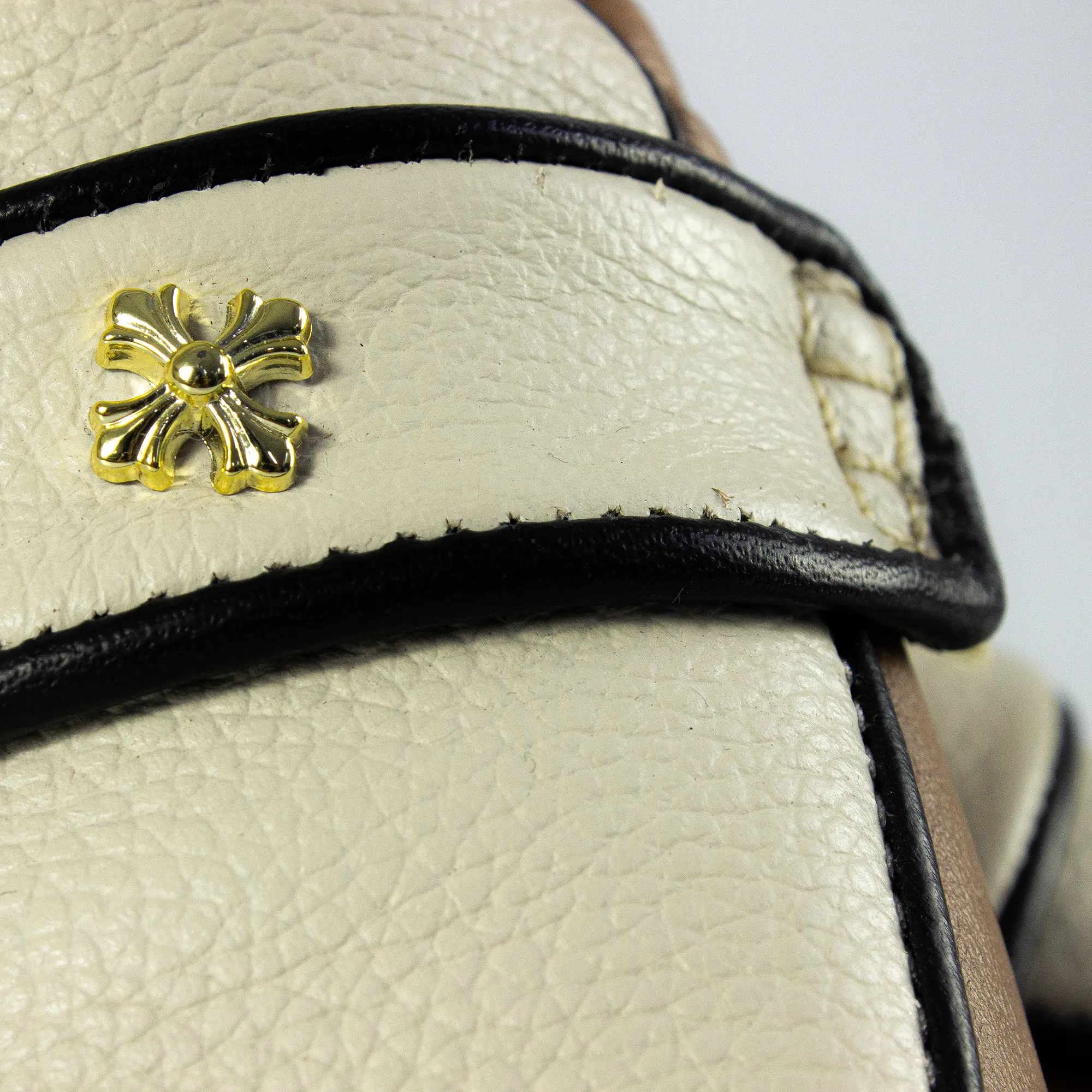 "LUCIA" LEATHER LOAFER