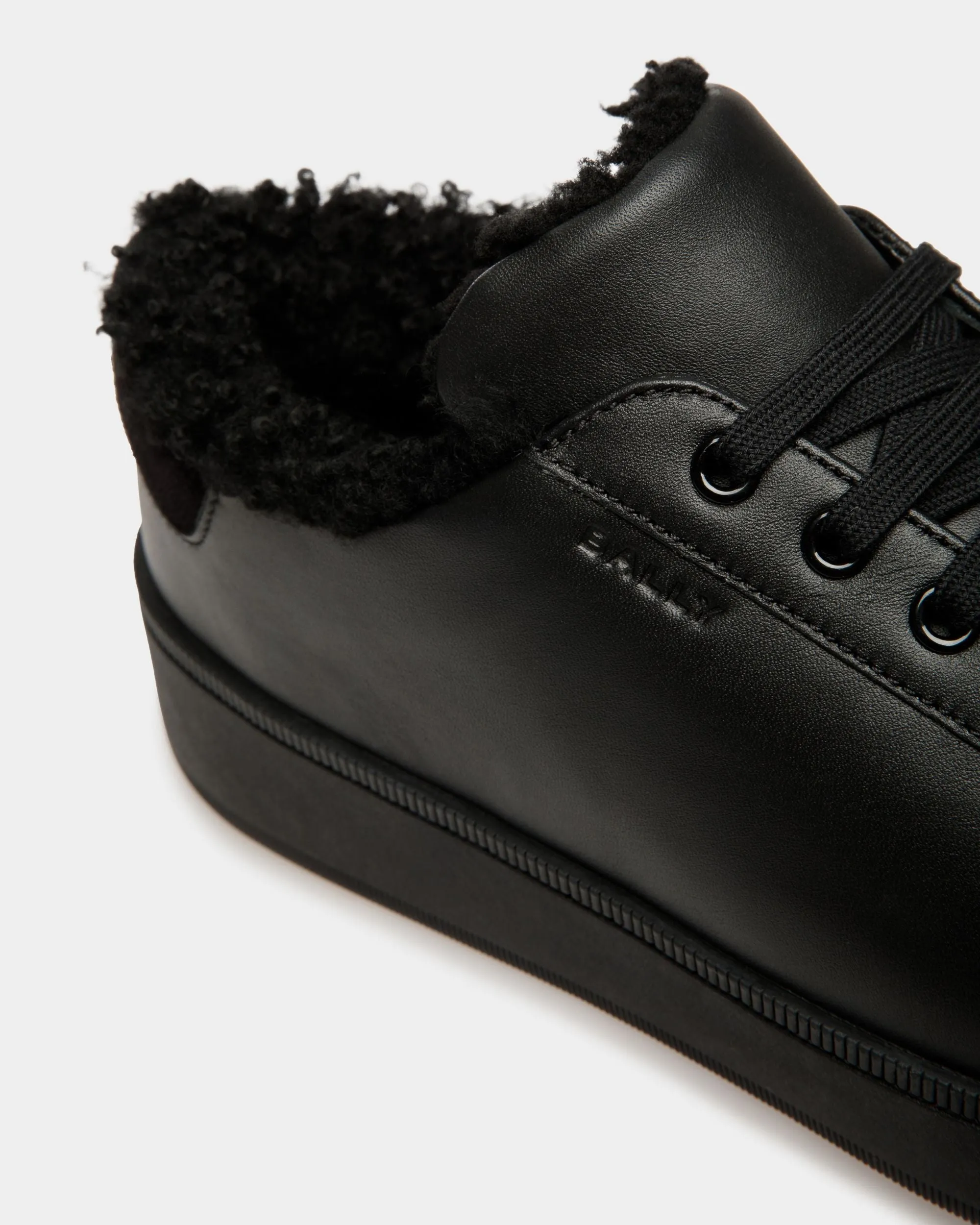 Raise Sneakers In Black Leather