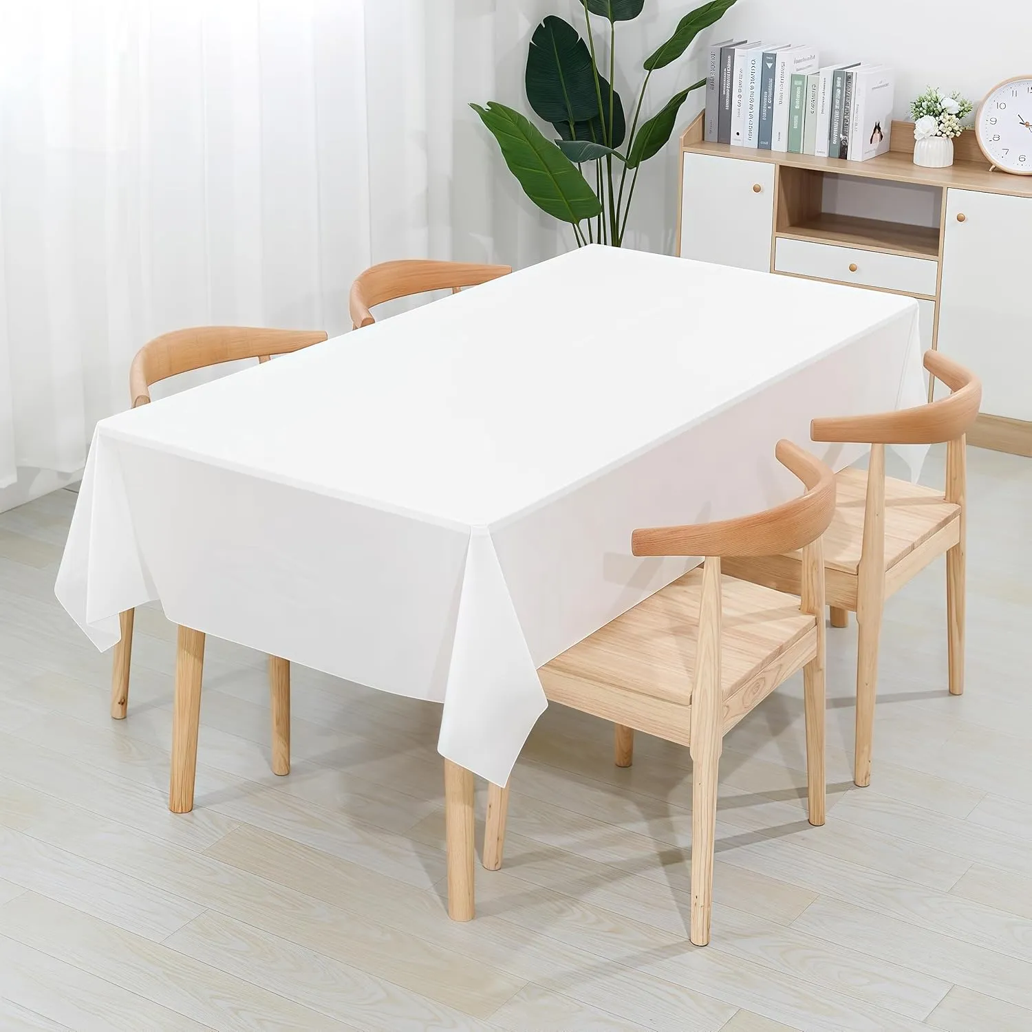 Roll-Up Disposable Tablecloth, Boxed Disposable Plastic Tablecloth, 1.37x30M, Suitable for Picnics, Parties, Banquets, Birthdays, Weddings, Comes with Slide Cutter, Easy to Set Up & Clean