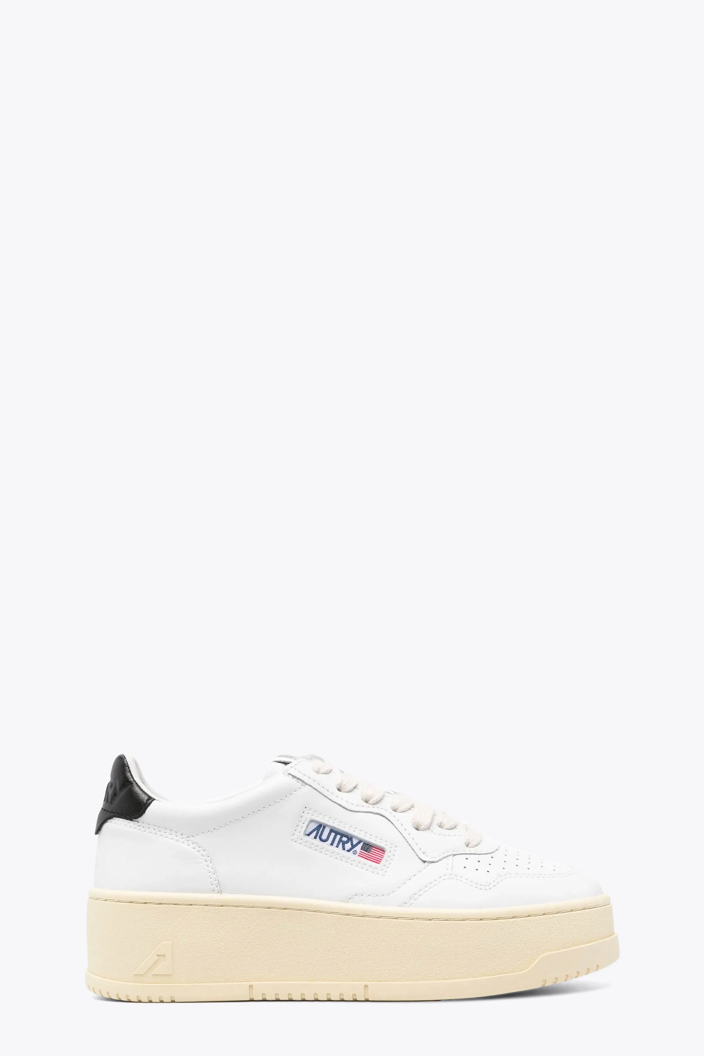 Sneaker bassa in pelle bianca con tab nero e suola platform - Medalist Platform