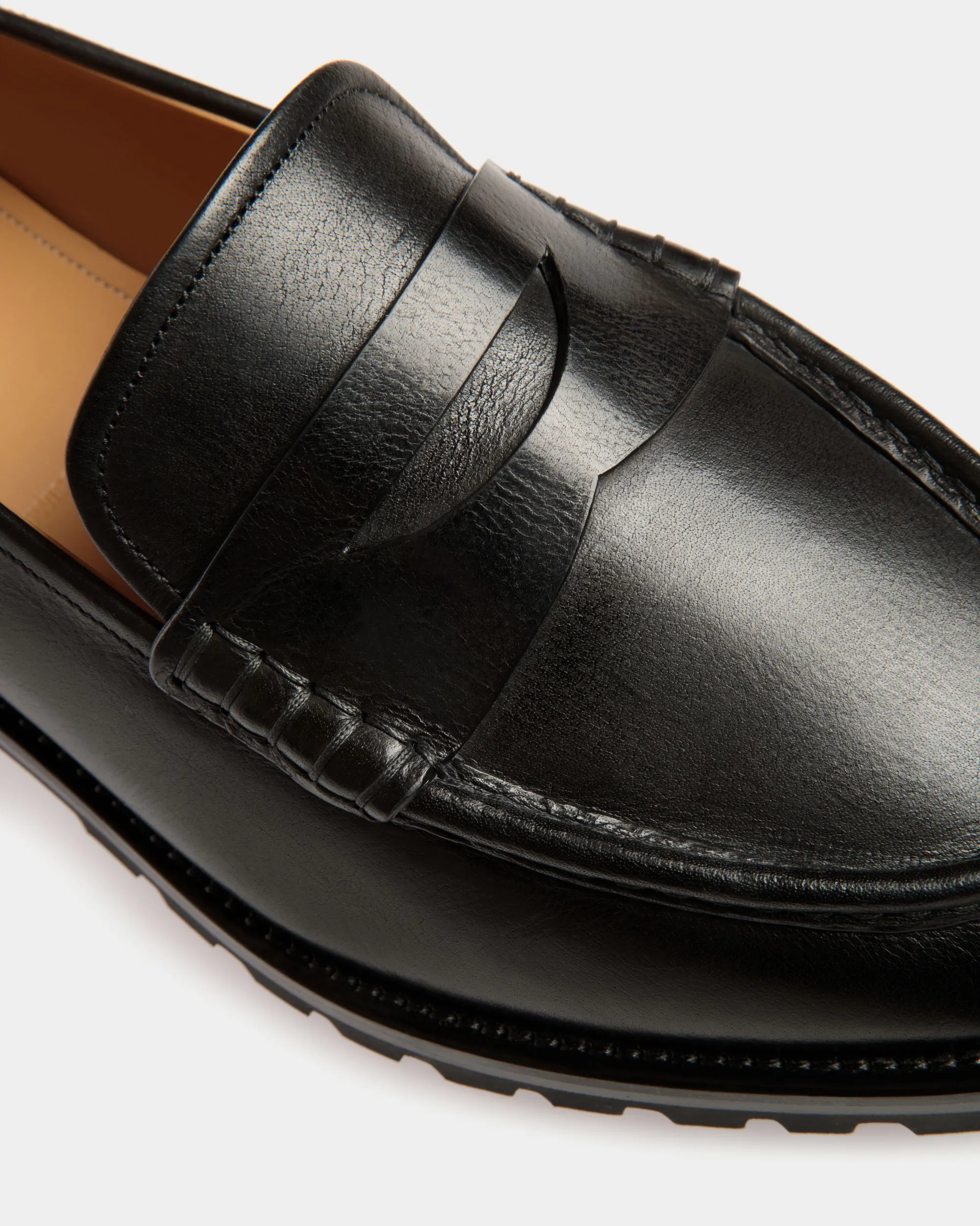Solaria Loafer in Black Leather