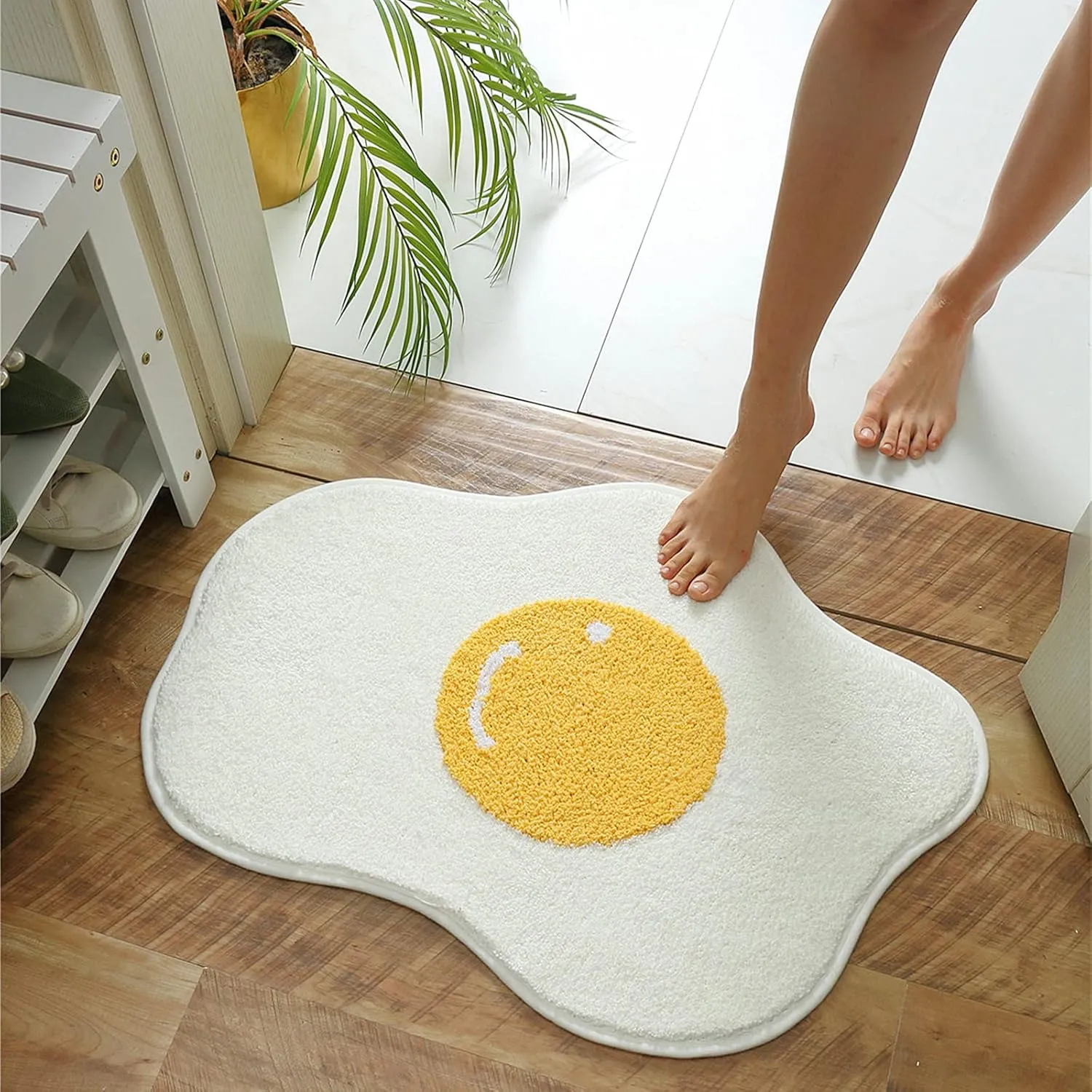 UKELER Bathroom Rug 29.5''×21.6'' Soft Cute Egg Shape Bath Mat Non Slip Fluffy Floor Mat for Bathroom Kitchen Bedroom Decoration