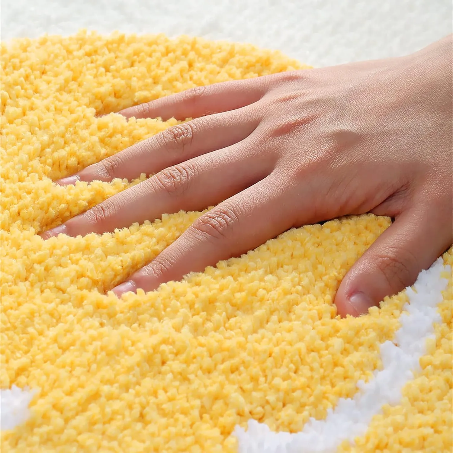 UKELER Bathroom Rug 29.5''×21.6'' Soft Cute Egg Shape Bath Mat Non Slip Fluffy Floor Mat for Bathroom Kitchen Bedroom Decoration