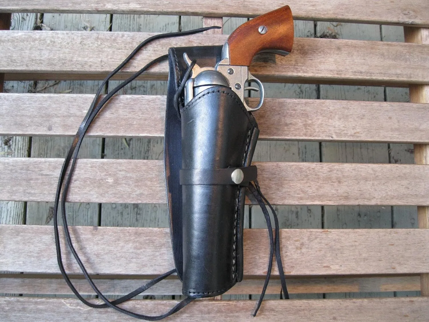 Western Quick Draw Gun Holster - Smooth Leather - 22 Cal - Black - Left Hand - Single Action - Size 6"