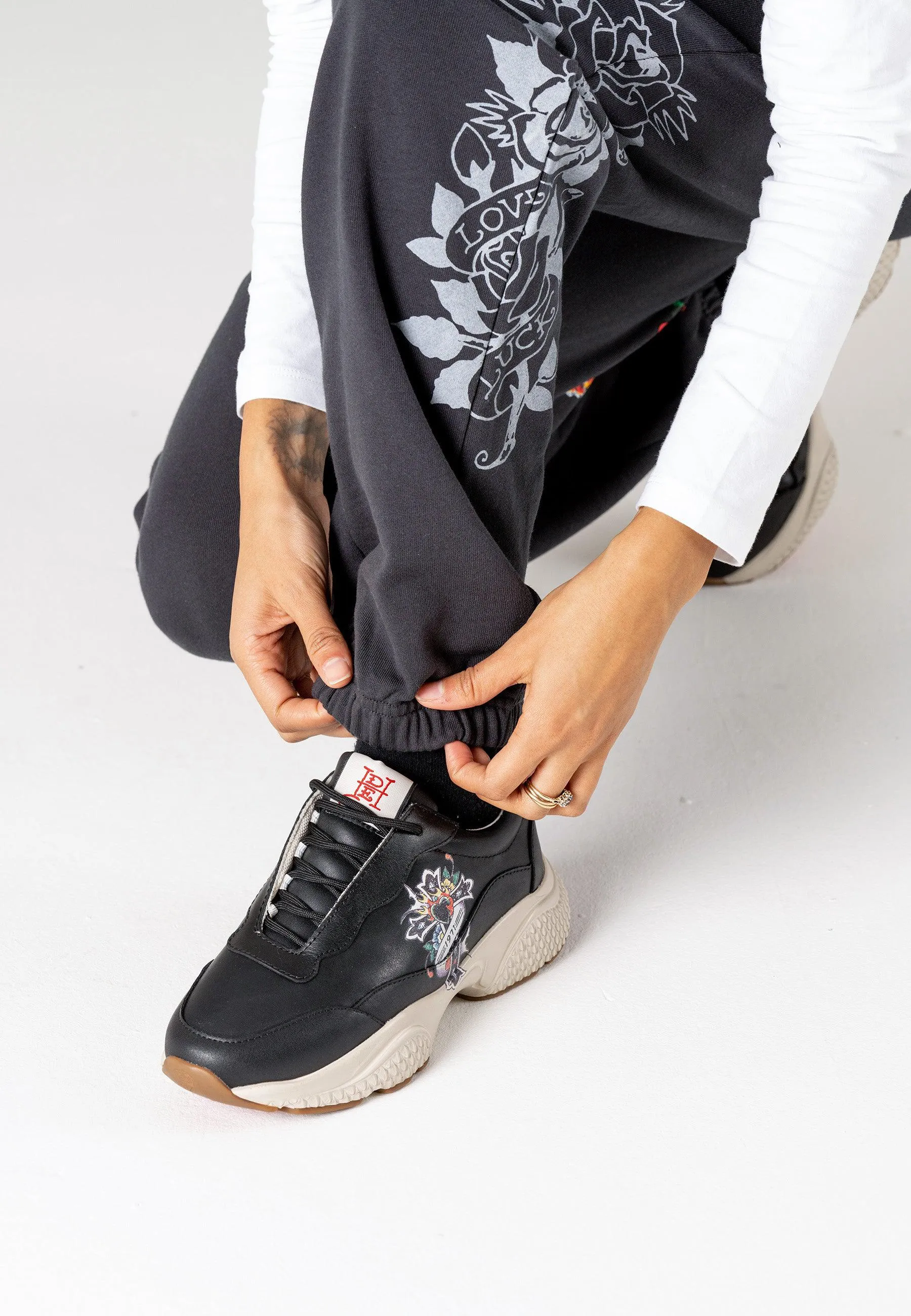 Womens Base Runner - Cross - Black