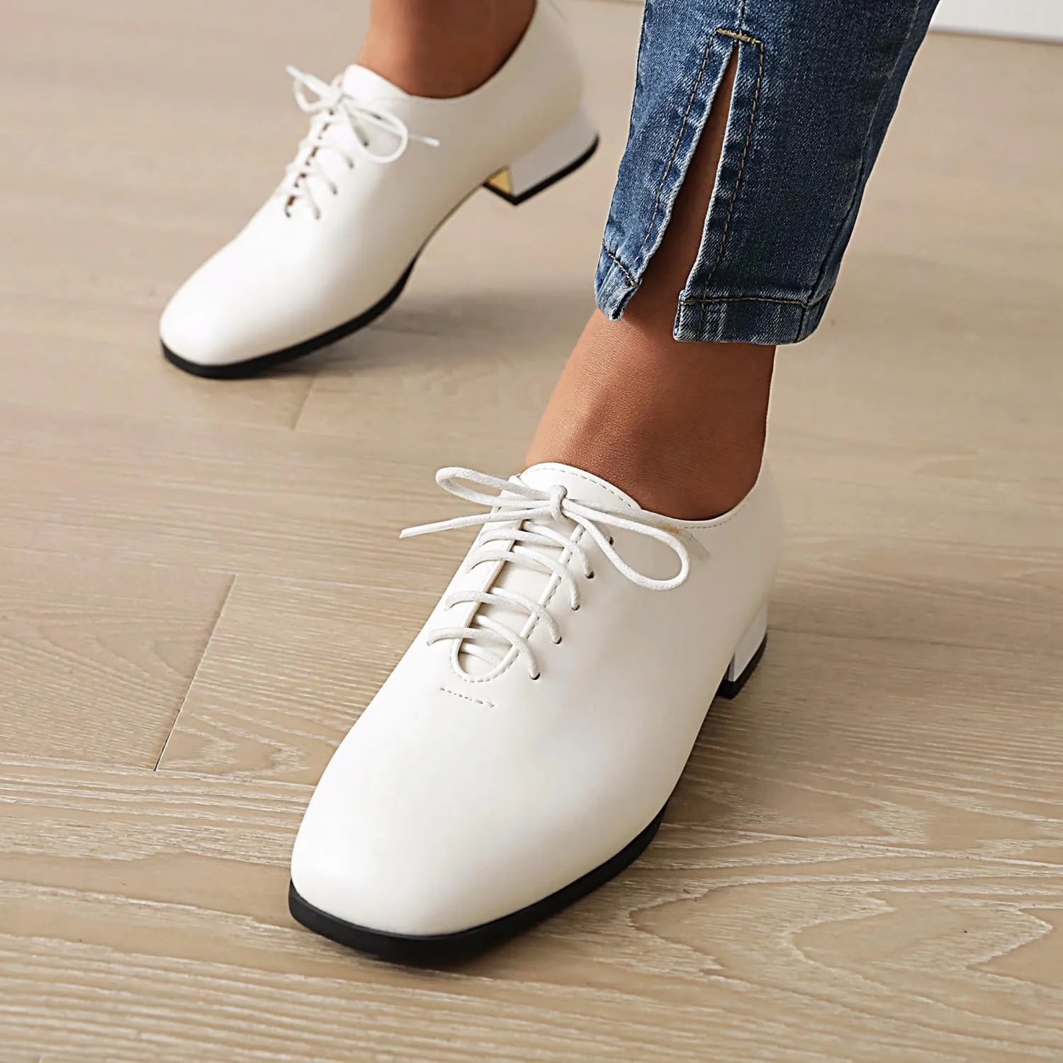 Women's Closed Square Toe Low Heel Oxford Flats Vintage Brogues Lace Up Pumps PU Leather Dress Shoes